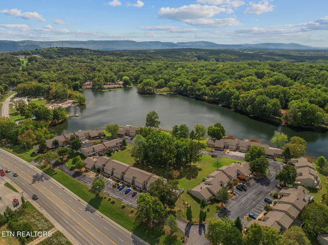 $220,000 | 10 Lakeshore Terrace, Unit 62, Fairfield Glade, TN 38558