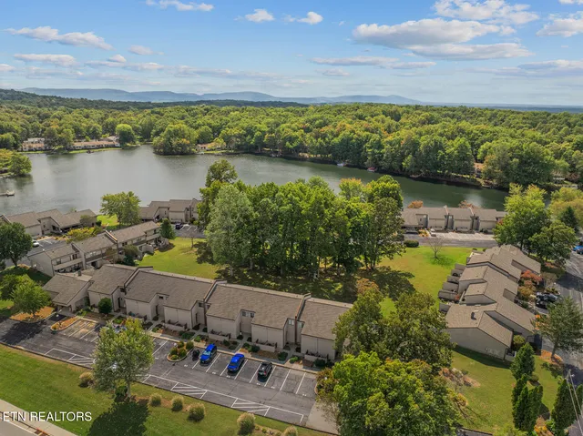 $220,000 | 10 Lakeshore Terrace, Unit 62, Fairfield Glade, TN 38558