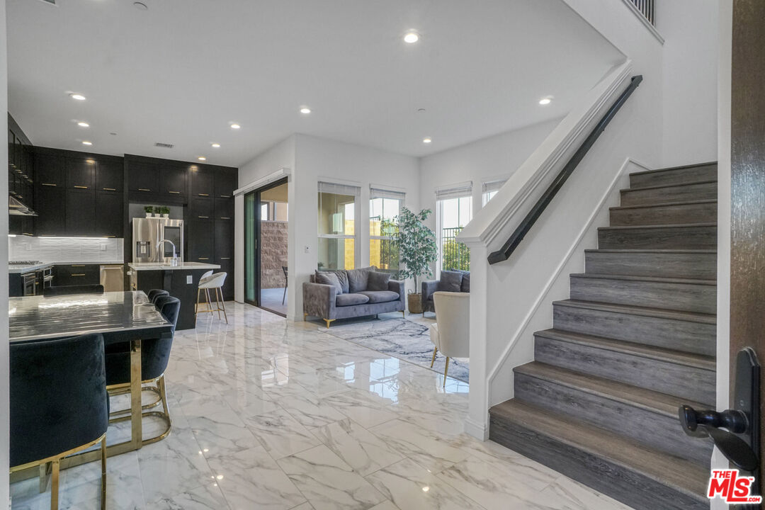20818 Bur Oak Circle Porter Ranch, CA 91326 - Photo 3 of 42