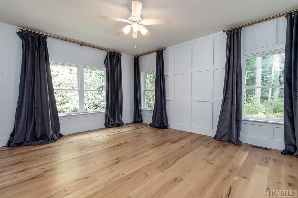 135 Ridge Lane Highlands, NC 28741 - Photo 8 of 25 Gallery Image 8