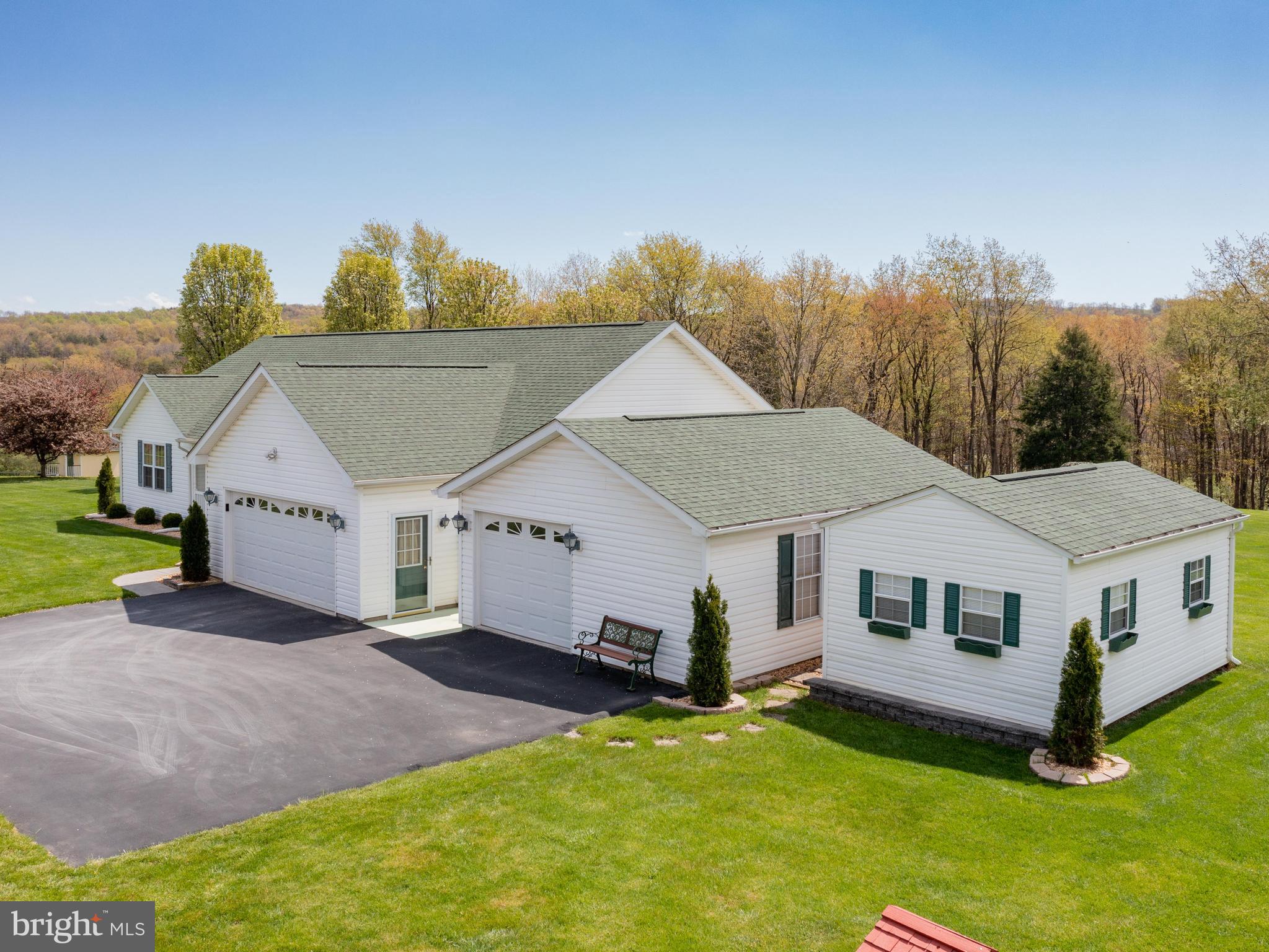 1651 Hollow Road Gore, VA 22637 - Photo 5 of 42 5 car total garage space