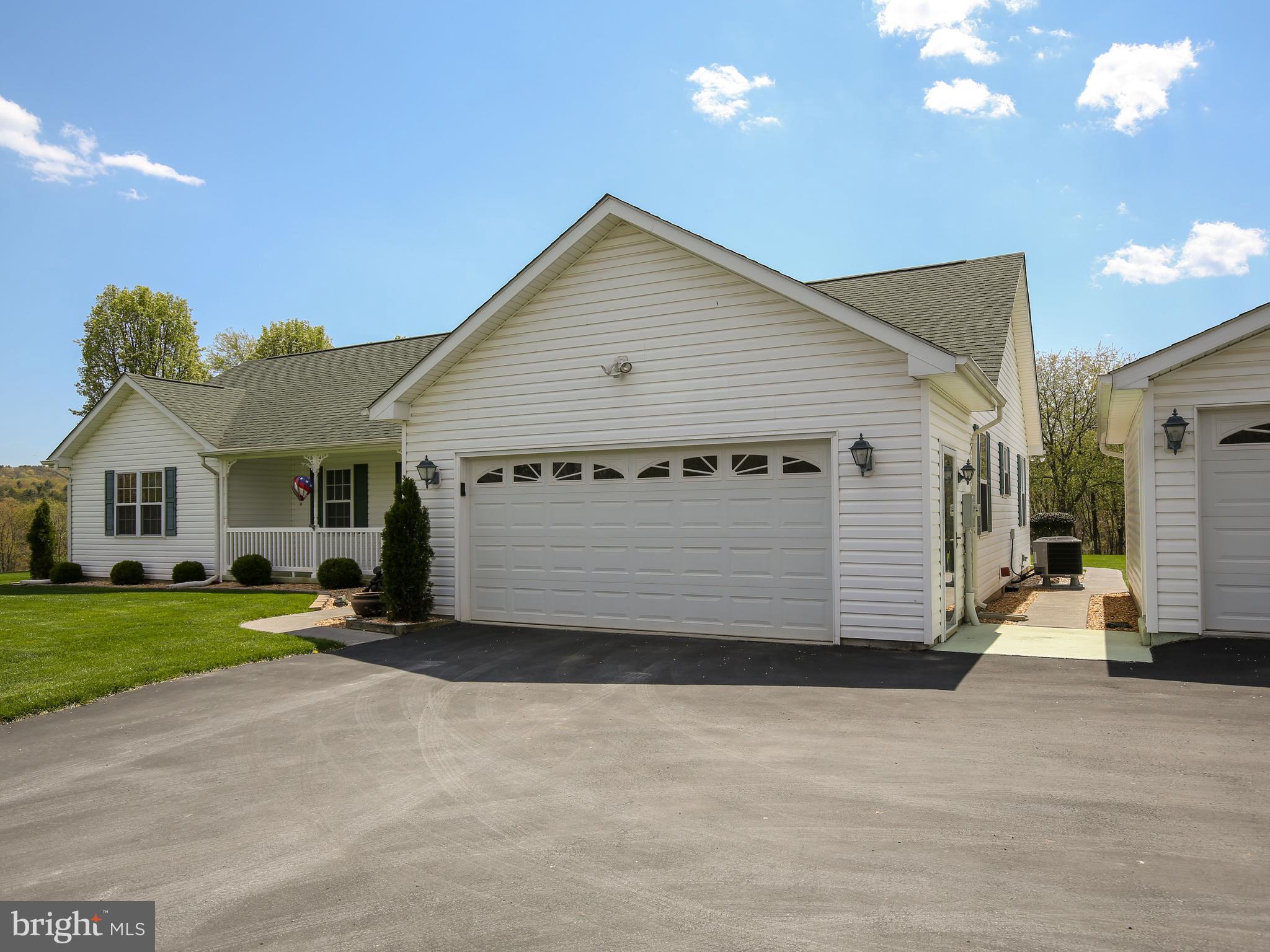 1651 Hollow Road Gore, VA 22637 - Photo 6 of 42 Attached garage