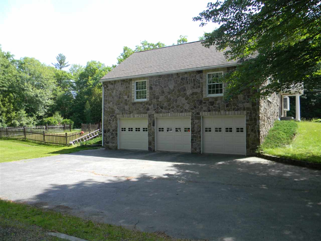 224 New Boston Road Goffstown, NH 03045 - Photo 37 of 40 Gallery Image 37