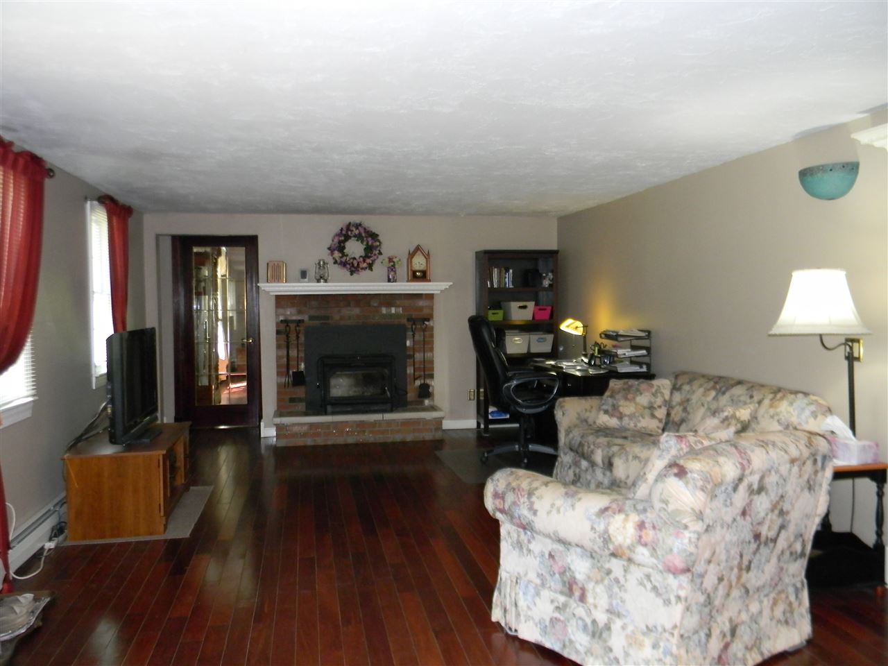 224 New Boston Road Goffstown, NH 03045 - Photo 9 of 40 Gallery Image 9