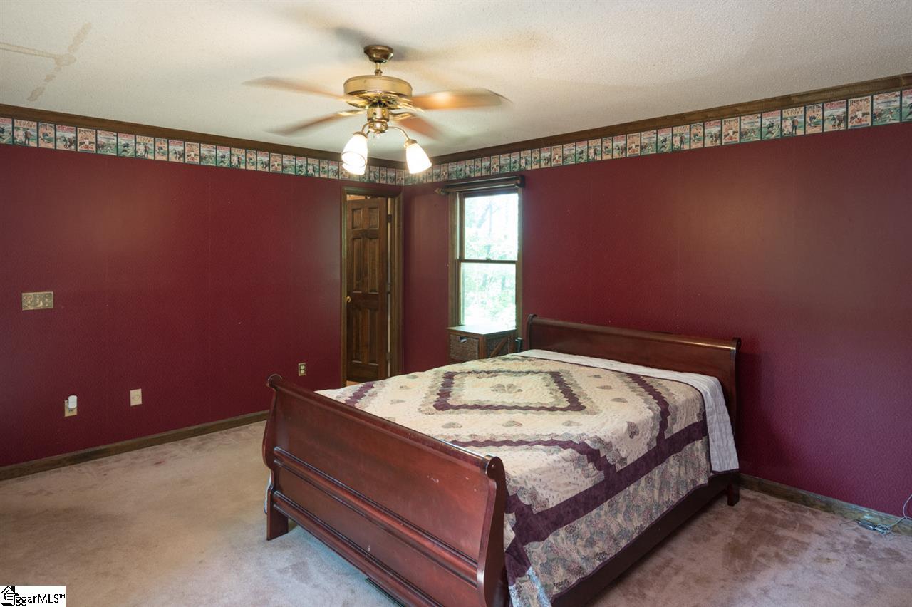 229 Chinquapin Road Easley, SC 29640 - Photo 10 of 30