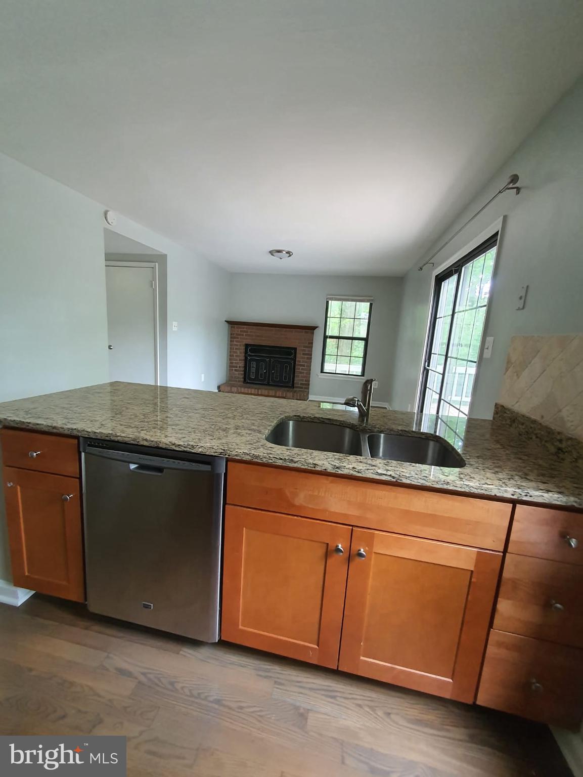 33 Berkeley Court Sterling, VA 20165 - Photo 5 of 21