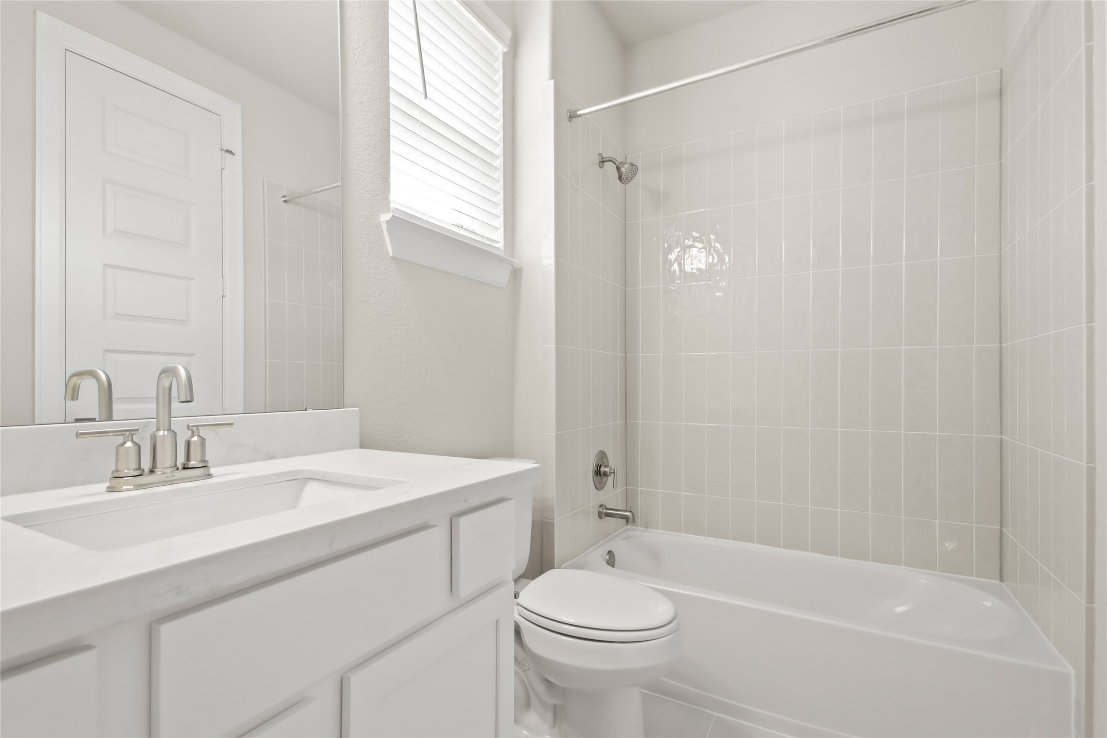 136 Peninsula Point Drive Montgomery, TX 77356 - Photo 21 of 34 Bedroom 2 bath