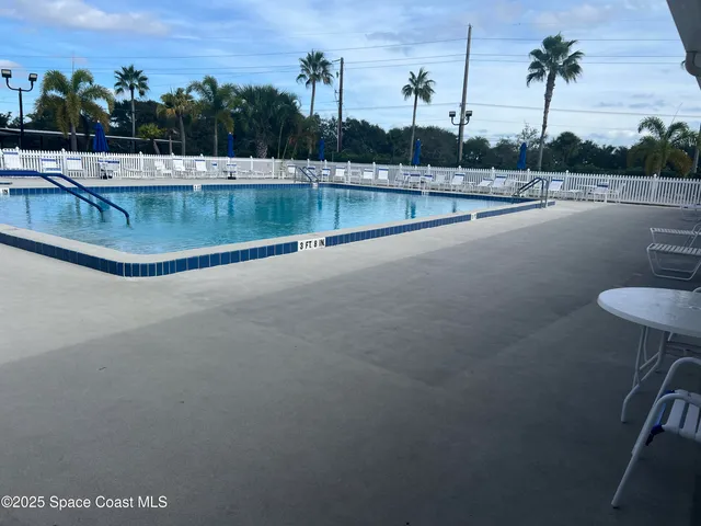 a view of a tennis court