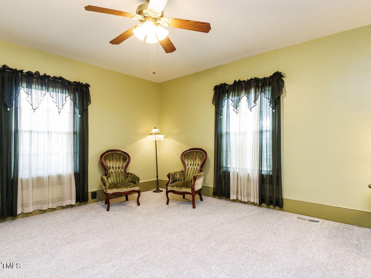 701 Rand Road Garner, NC 27529 - Photo 7 of 59 007-1280x960-living-room