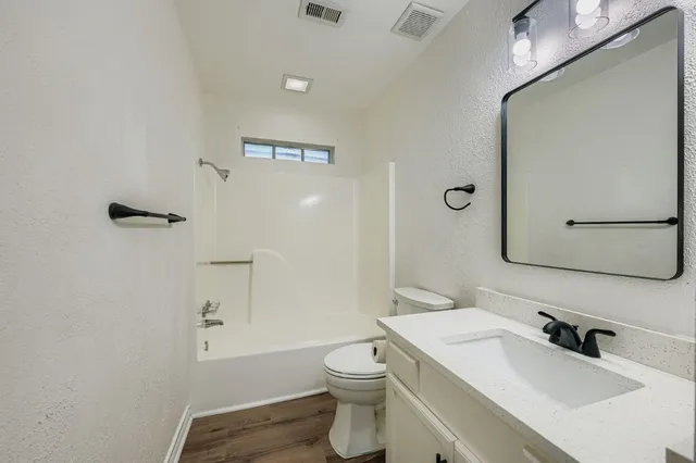 $899,999 | 34411 Fulshear Farms Road, Fulshear, TX 77441