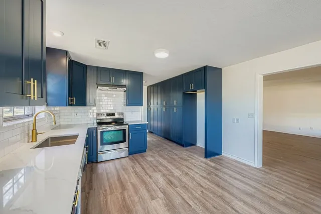 $899,999 | 34411 Fulshear Farms Road, Fulshear, TX 77441