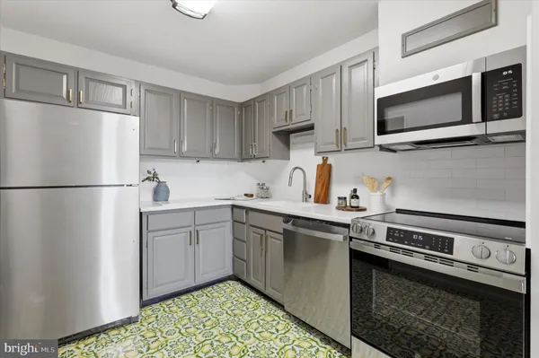 $350,000 | 449 Montgomery Avenue, Unit 306, Haverford, PA 19041