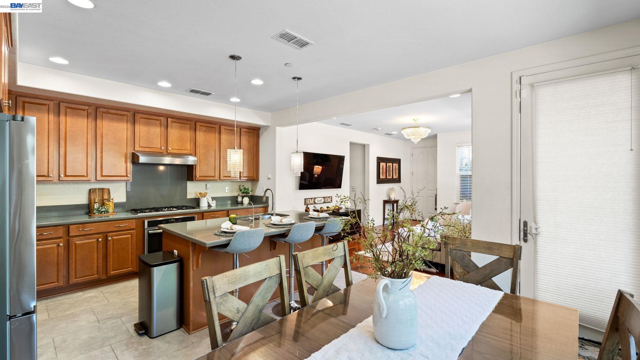 3207 Vittoria Loop Dublin, CA 94568 - Photo 7 of 49