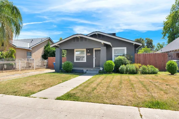 $295,000 | 4338 East Grant Avenue, Fresno, CA 93702