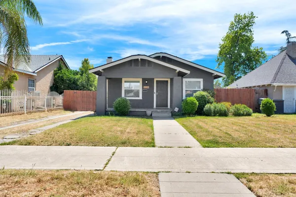 $295,000 | 4338 East Grant Avenue, Fresno, CA 93702