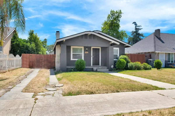 $295,000 | 4338 East Grant Avenue, Fresno, CA 93702
