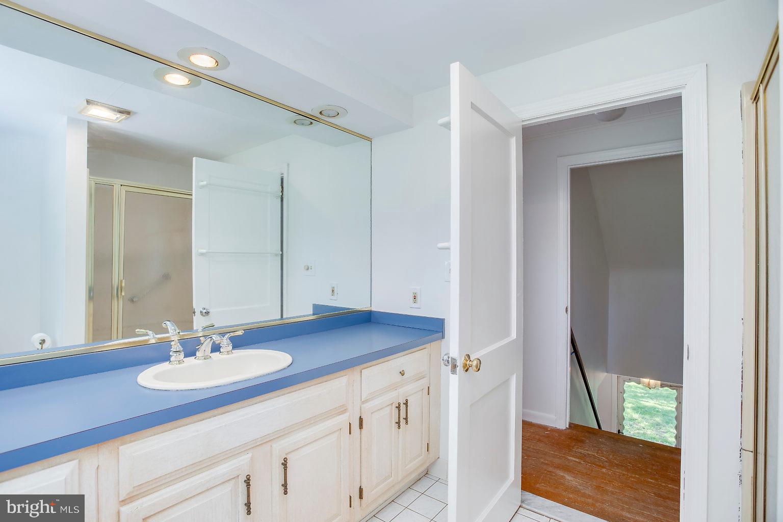 13301 Bottom Road Hydes, MD 21082 - Photo 38 of 62 Enough space to put in double sinks