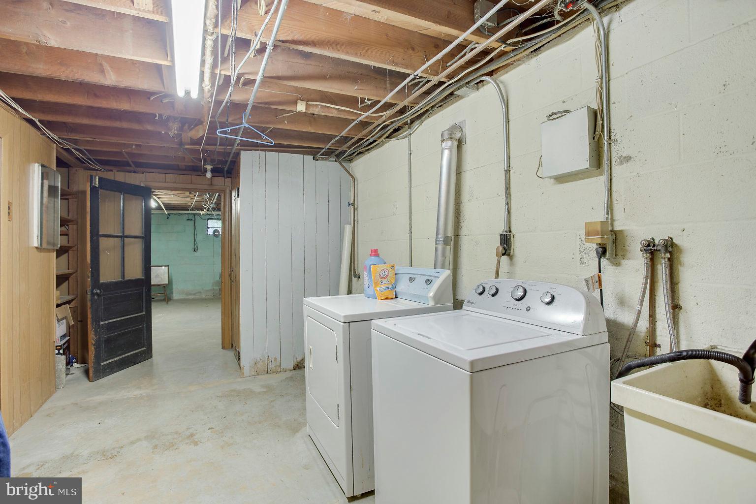 13301 Bottom Road Hydes, MD 21082 - Photo 42 of 62 Separate laundry area
