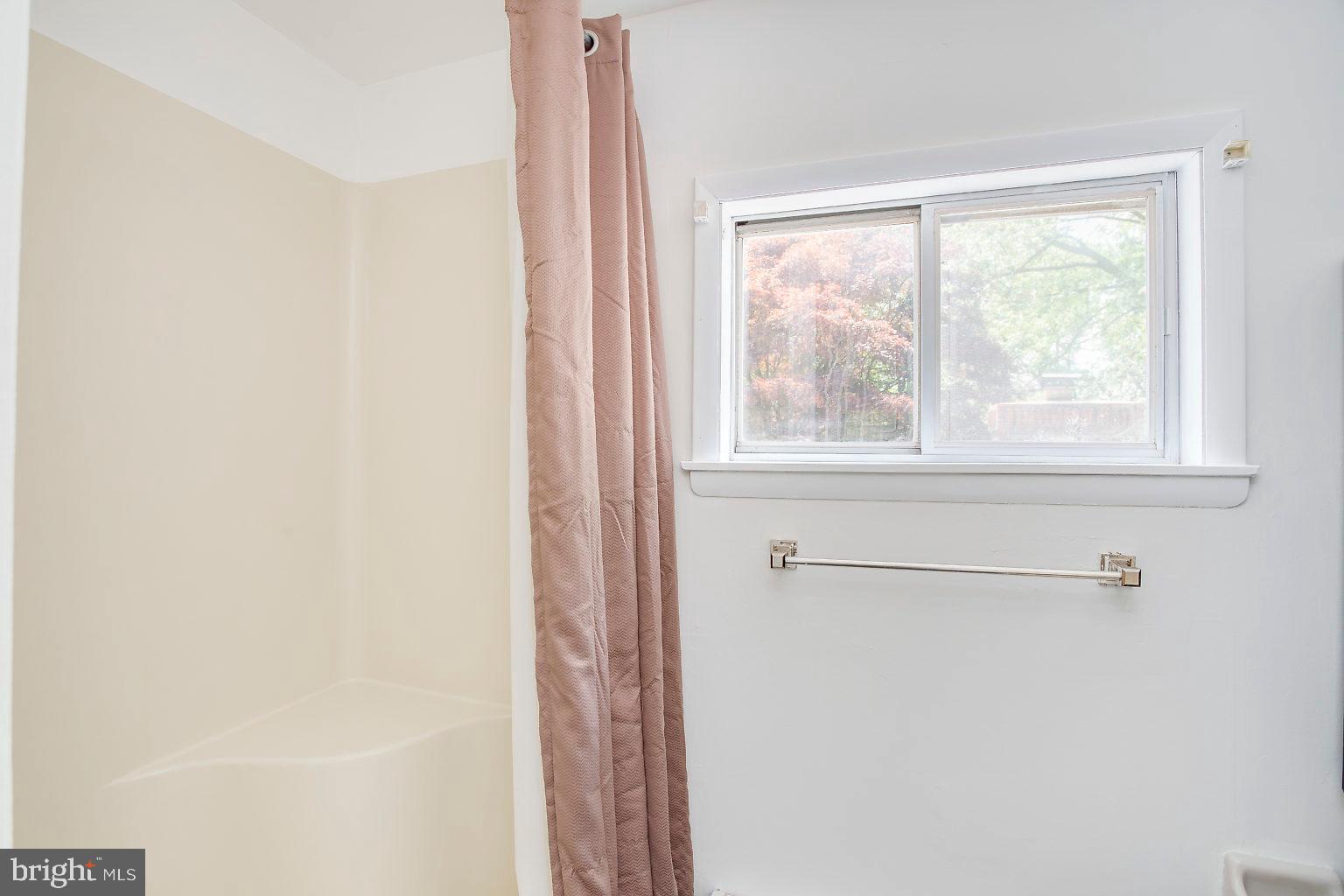 13301 Bottom Road Hydes, MD 21082 - Photo 49 of 62 More great lighting