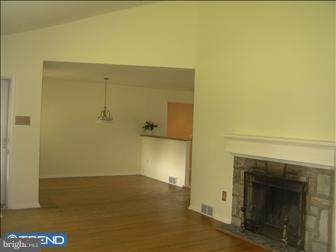 8 Austin Road Yardley, PA 19067 - Photo 5 of 6 Dining Room