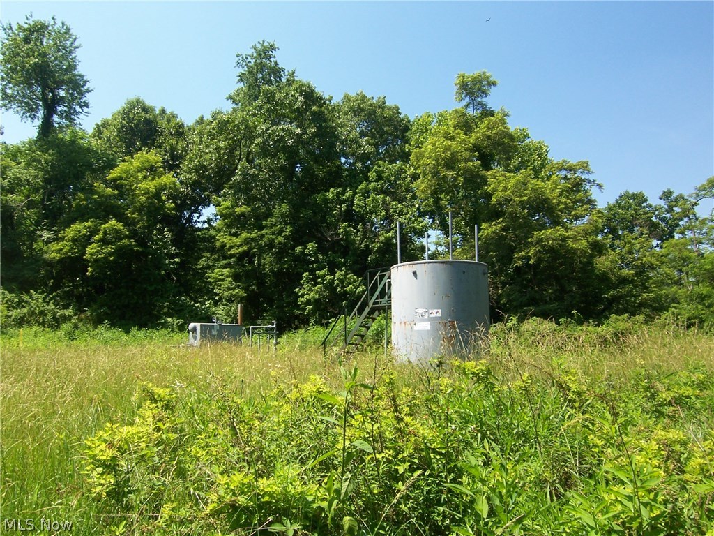2560 Robinhood Road Washington, WV 26181 - Photo 28 of 35 Gas well. You can walk to it from the back of the yard.