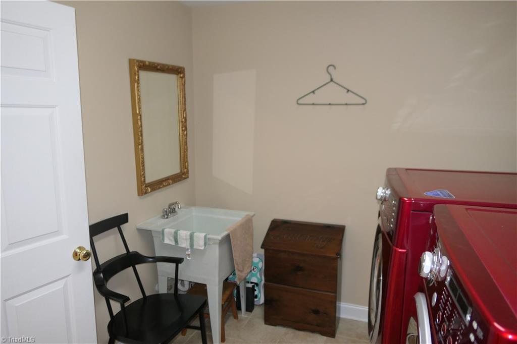 1391 Tellowee Road Eden, NC 27288 - Photo 6 of 22 Gallery Image 6
