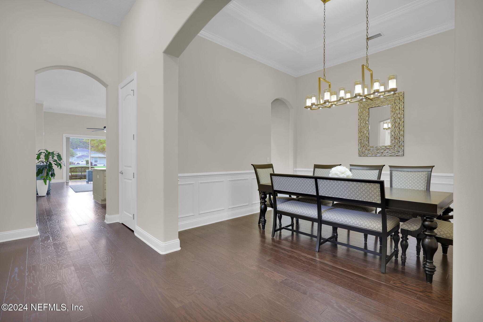 269 Gulfstream Way Ponte Vedra, FL 32081 - Photo 14 of 82 a view of a dining room with furniture and wooden floor