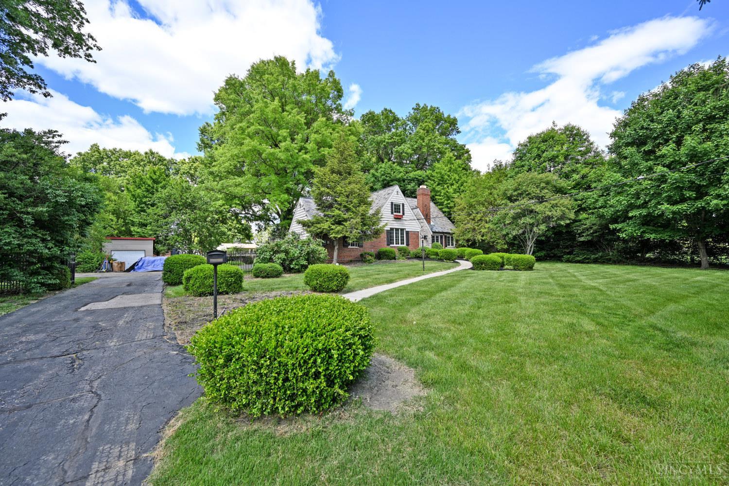 1020 West Galbraith Road Cincinnati, OH 45231 - Photo 2 of 67 Gallery Image 2