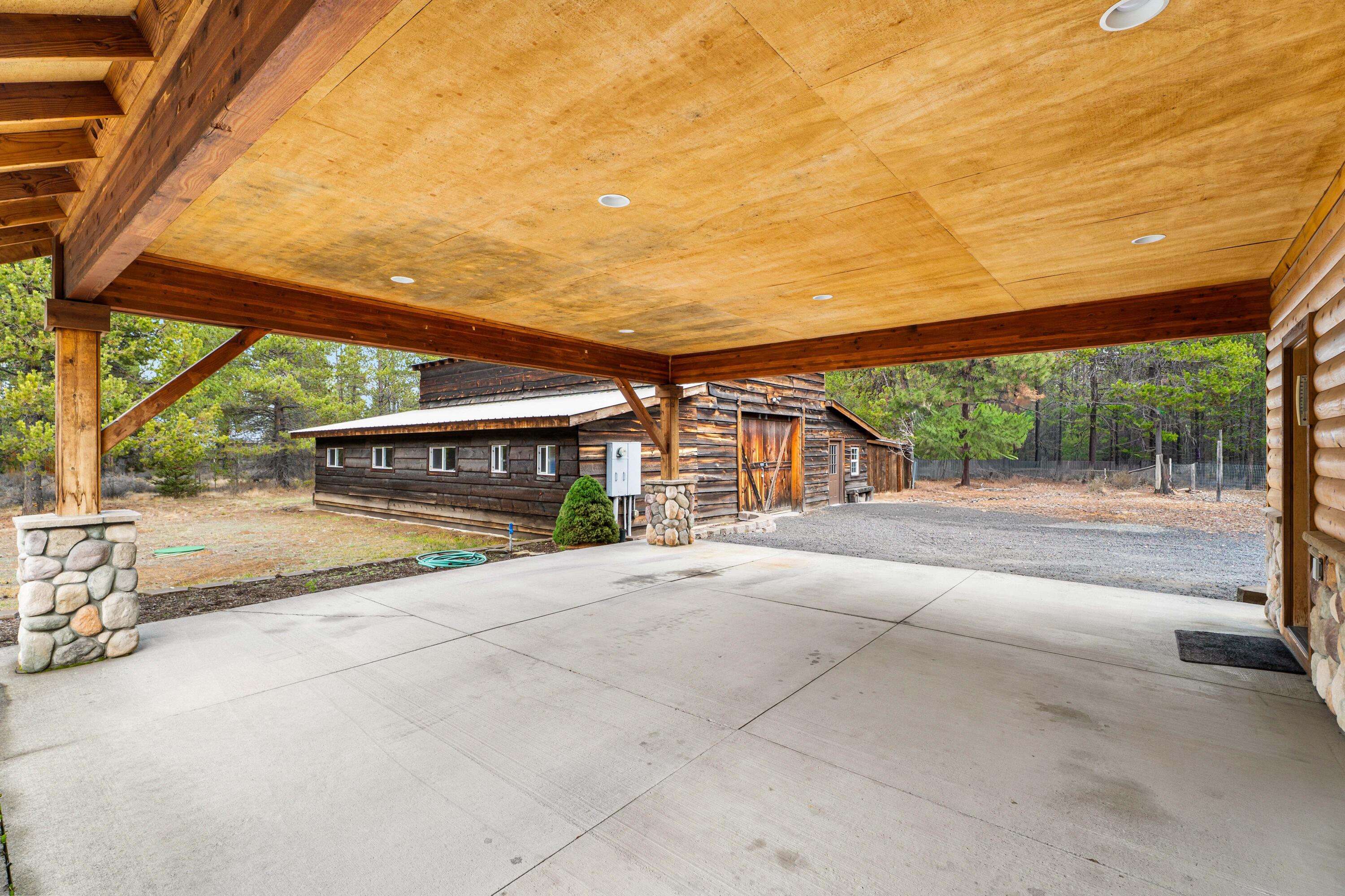 54456 Huntington Road Bend, OR 97707 - Photo 34 of 43 Gallery Image 34
