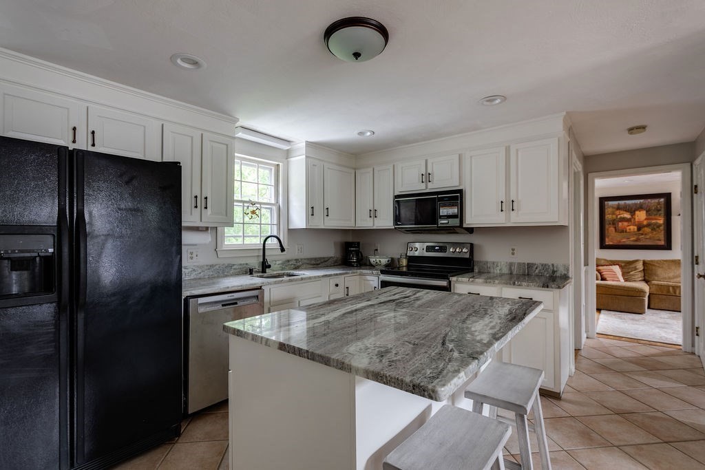 16 Concord Road Shrewsbury, MA 01545 - Photo 13 of 38 Gallery Image 13