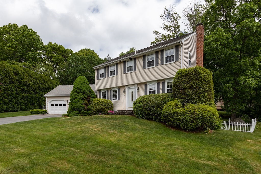16 Concord Road Shrewsbury, MA 01545 - Photo 2 of 38 Gallery Image 2
