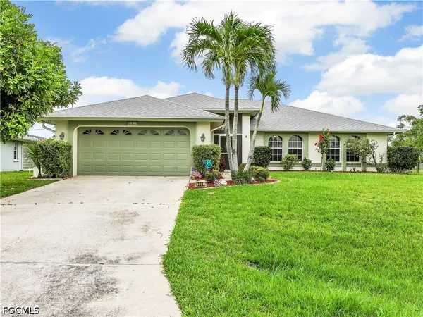 $369,500 | 221 Southeast 10th Terrace, Cape Coral, FL 33990
