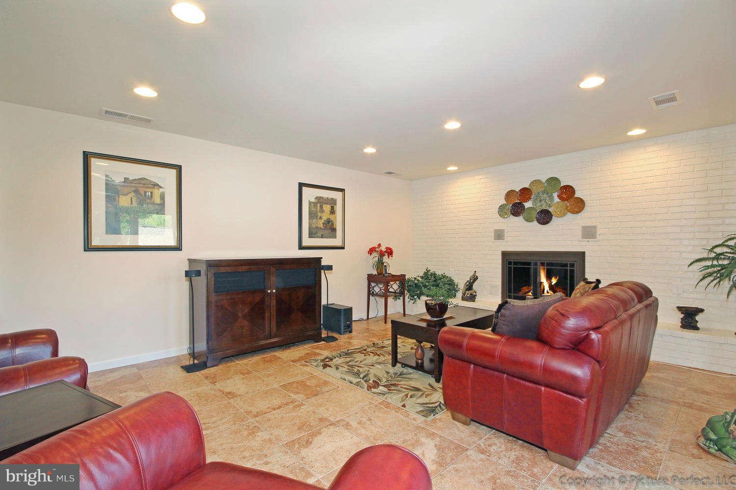 9033 Bethel Road Frederick, MD 21702 - Photo 20 of 30 Family Room