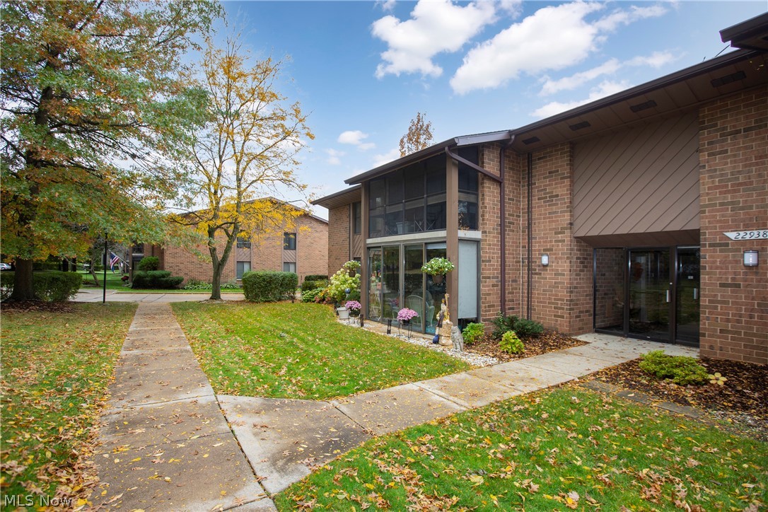 22938 Mastick Road, Unit 102 Fairview Park, OH 44126 - Photo 2 of 35
