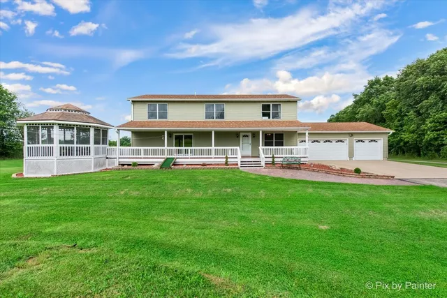 $705,000 | 11867 North Grove Road, Sycamore, IL 60178