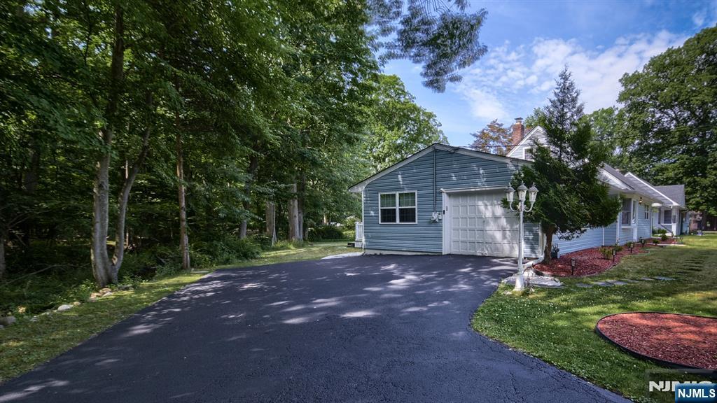 28 Ferndale Road Wayne, NJ 07470 - Photo 3 of 35