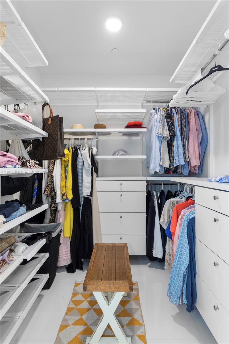 851 Northeast 1st Avenue, Unit 3907 Miami, FL 33132 - Photo 5 of 20 a walk in closet