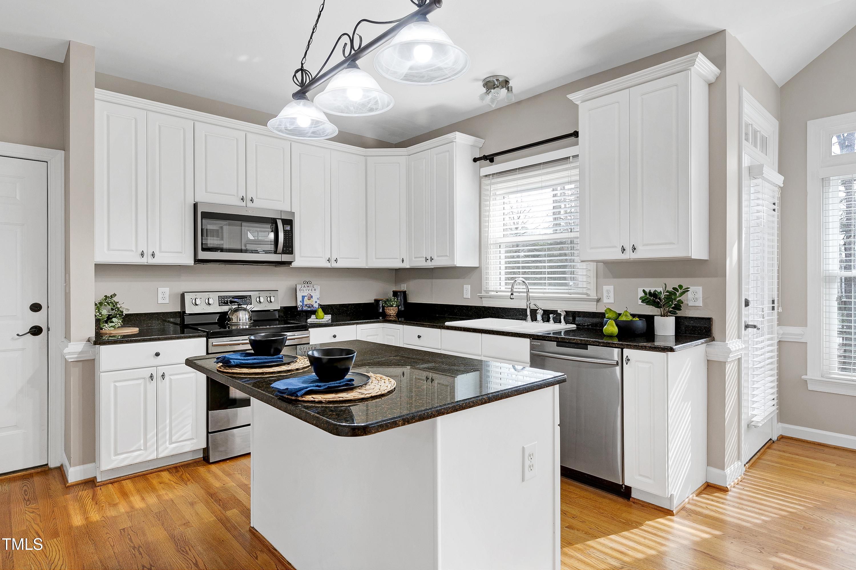 103 Sandy Hook Way Cary, NC 27513 - Photo 19 of 45 Scene-17