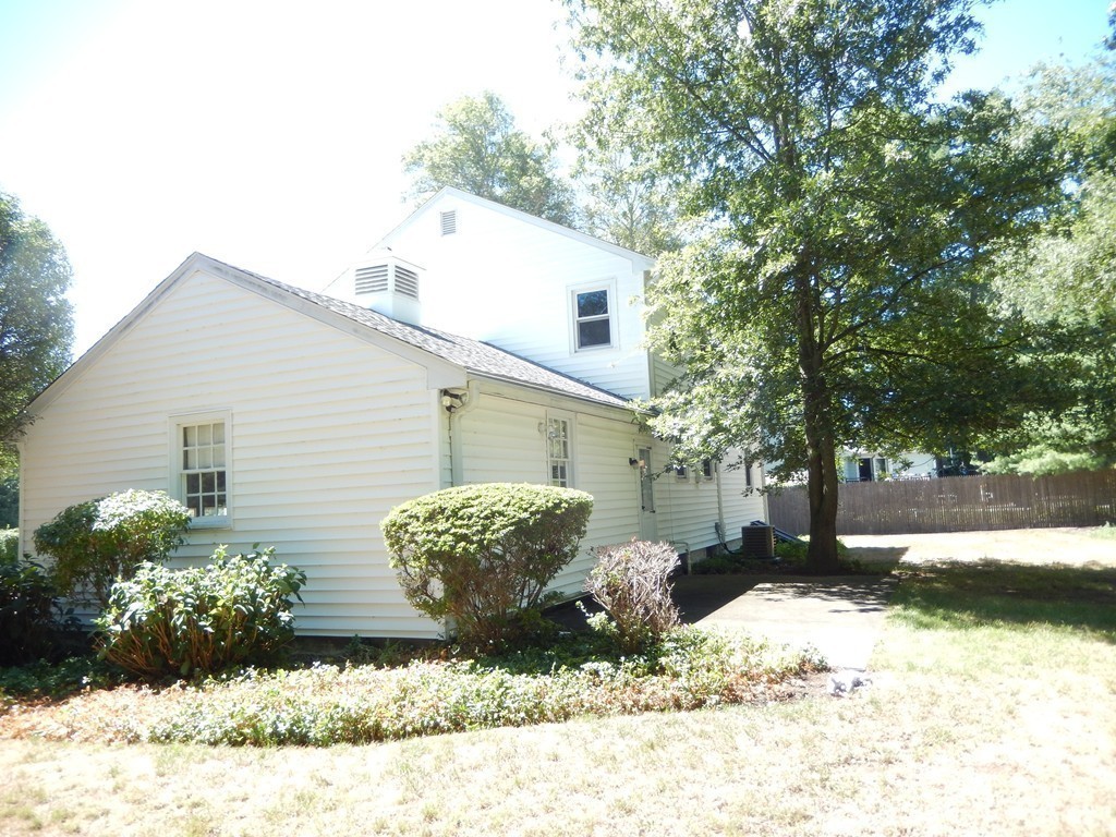 30 Pleasant Garden Road Canton, MA 02021 - Photo 3 of 20 Gallery Image 3