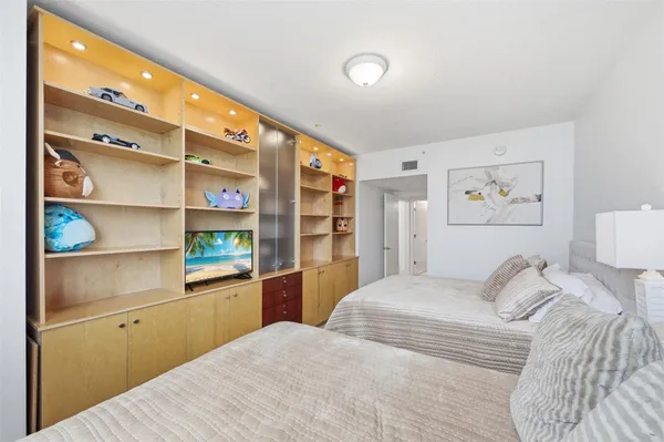 $510,000 | 3020 Northeast 32nd Avenue, Unit 1103, Fort Lauderdale, FL 33308