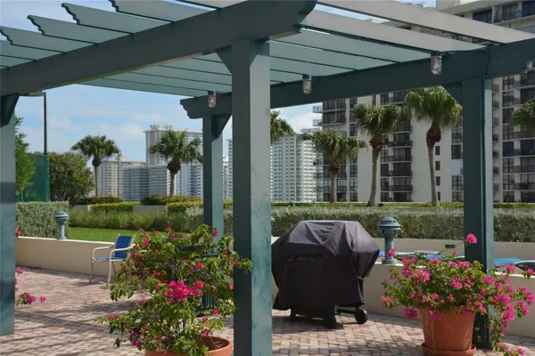 $510,000 | 3020 Northeast 32nd Avenue, Unit 1103, Fort Lauderdale, FL 33308