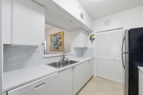 $510,000 | 3020 Northeast 32nd Avenue, Unit 1103, Fort Lauderdale, FL 33308