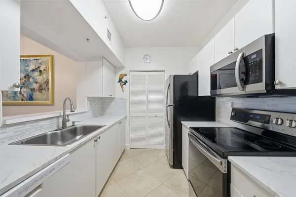 $510,000 | 3020 Northeast 32nd Avenue, Unit 1103, Fort Lauderdale, FL 33308