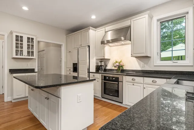 $1,125,000 | 153 Mitchell Hill Road, Lyme, CT 06371