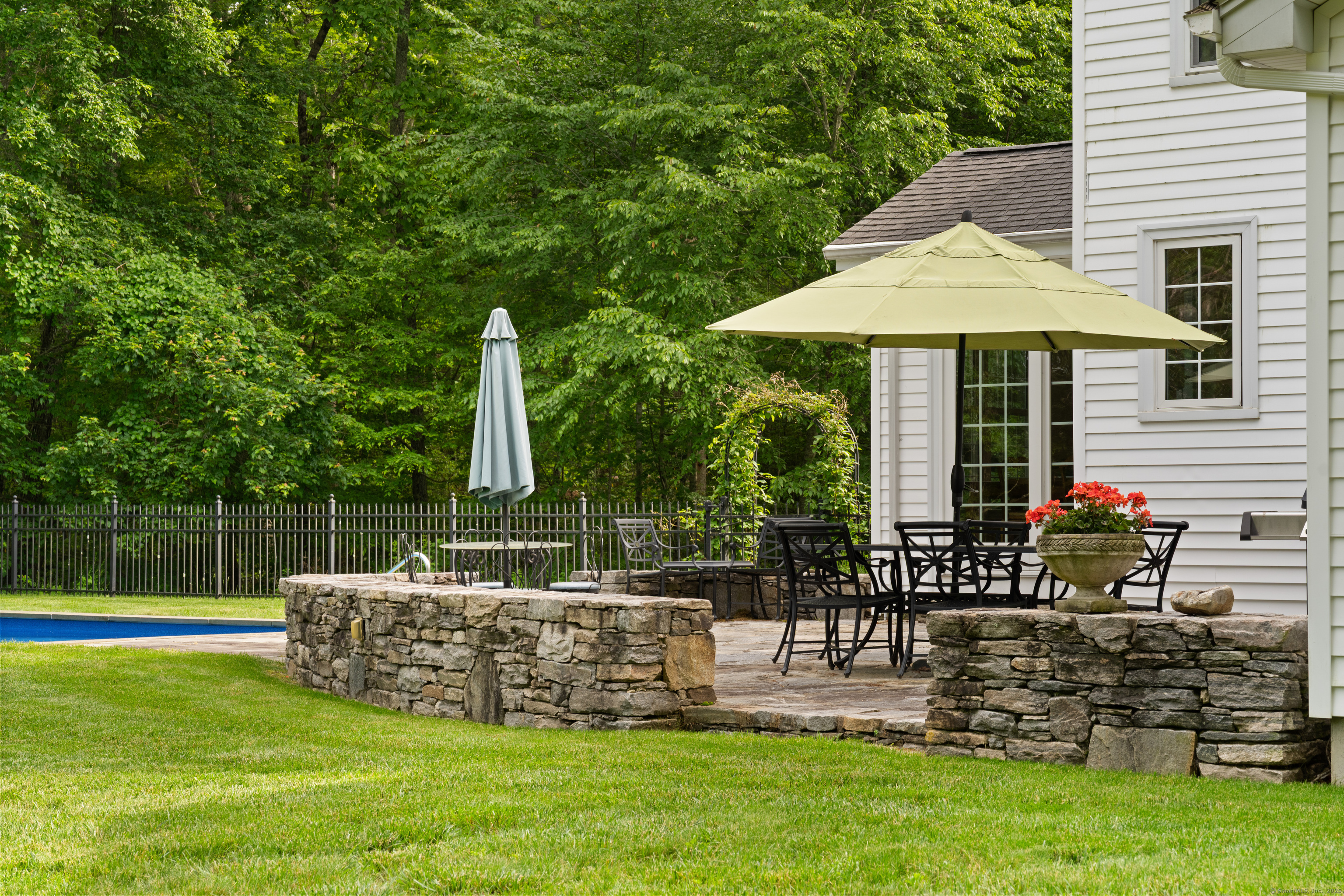 153 Mitchell Hill Road Lyme, CT 06371 - Photo 4 of 40