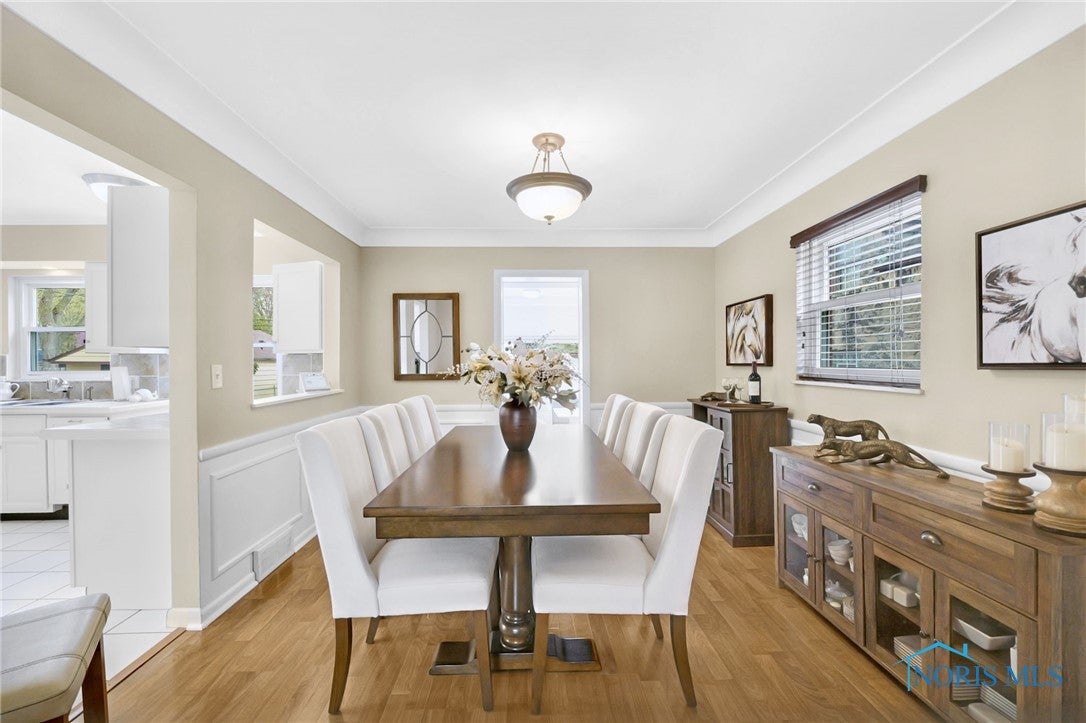 2324 Secor Road Toledo, OH 43606 - Photo 7 of 33 Dining rm beautiful hardwood floors