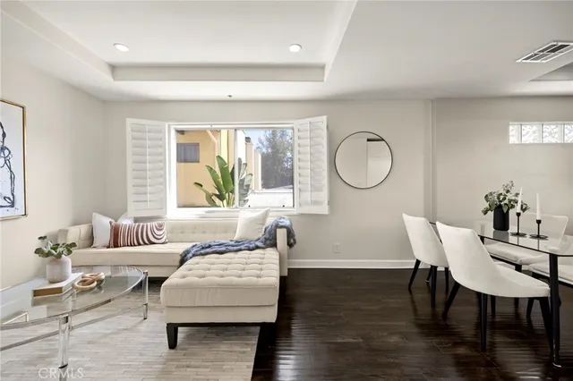 $6,400 | 12919 Bloomfield Street, Studio City, CA 91604