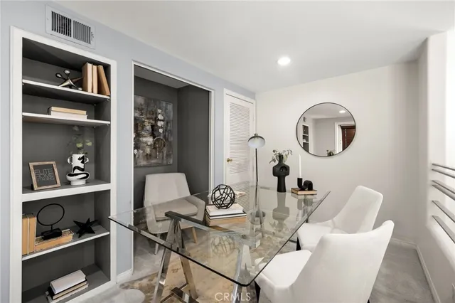 $6,400 | 12919 Bloomfield Street, Studio City, CA 91604