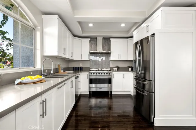 $6,400 | 12919 Bloomfield Street, Studio City, CA 91604