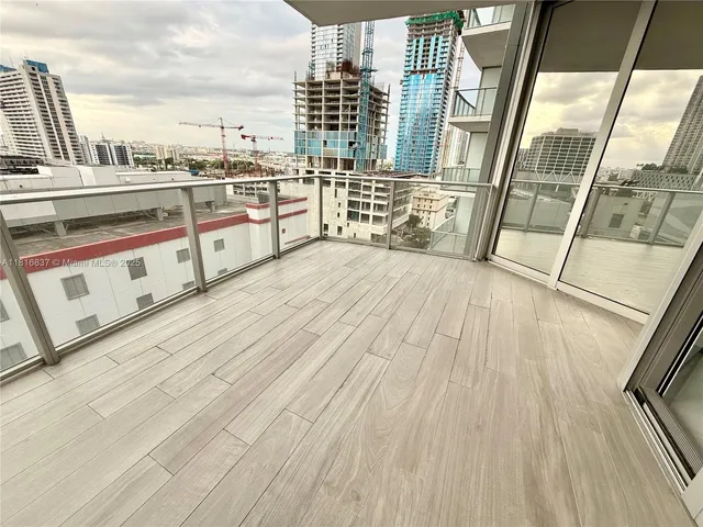 $6,950 | 851 Northeast 1st Avenue, Unit 1108, Miami, FL 33132